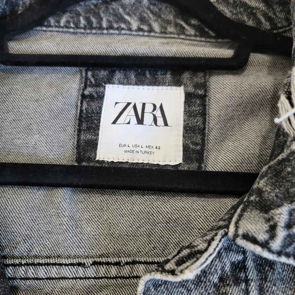 Zara Men's Light Gray Jean Jacket Size Large - Picture 2 of 2